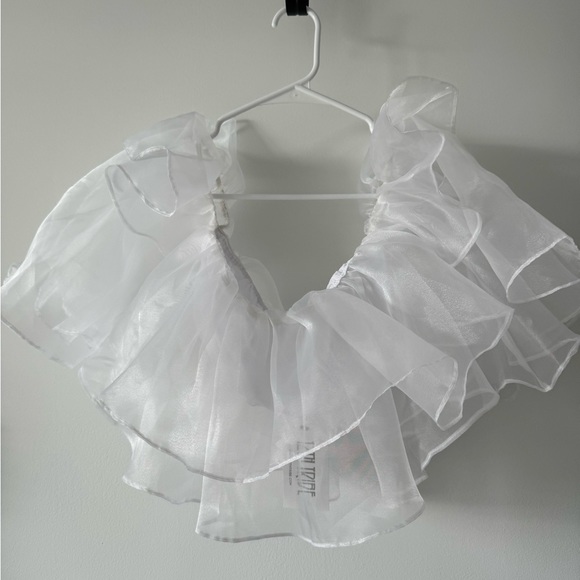 Brand New 12th Tribe Ruffle Organza Top in White - Picture 4 of 6